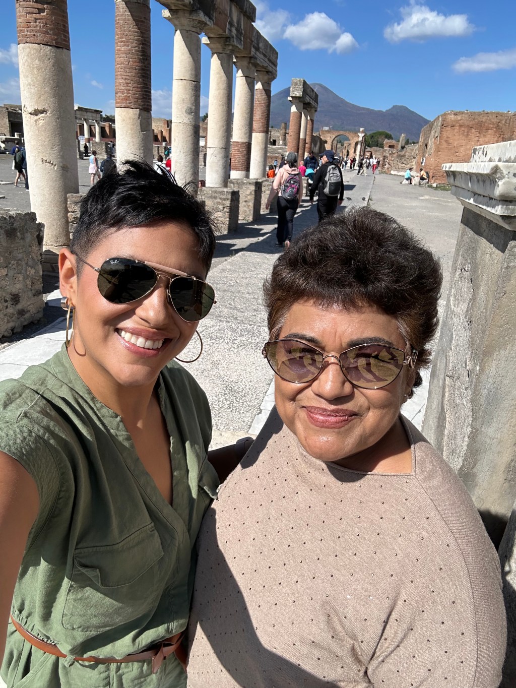 a toast to health and family (in pompeii and&nbsp;naples)